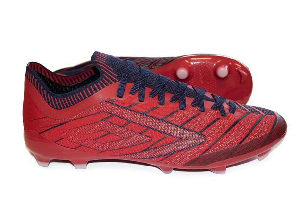 UMBRO Velocita Elixir Pro FG Röd 42,5 Fotbollsko fasta dobbar 