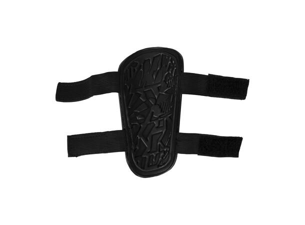 UMBRO Neo Shield Guard W/Straps Svart M Benskydd 