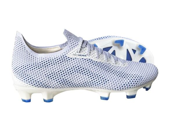 UMBRO Velocita Matrix Pro FG Vit 43 Fotbollsko fasta dobbar 