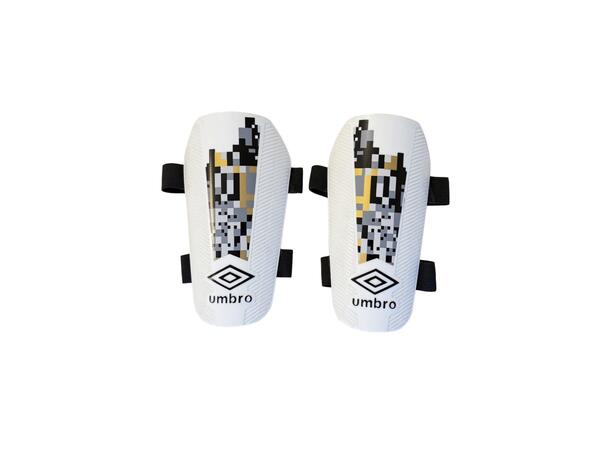 UMBRO Formation Guard W/Straps Vit S Benskydd med kardborre 
