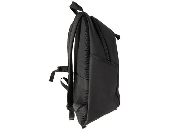 UMBRO Club Backpack Svart 35L Ryggsäck med bollnät 35L 