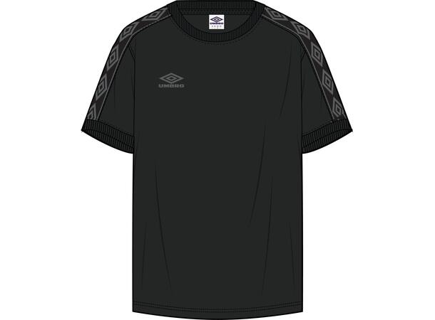 UMBRO Taped Tee Svart M T-shirt med revärer 