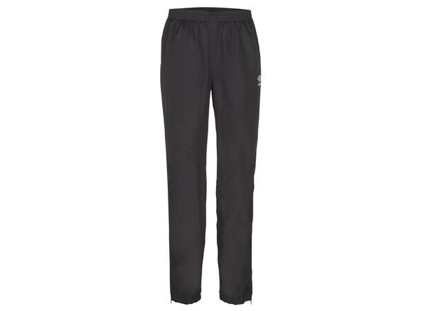 UMBRO Core Woven Pant Jr Svart 164 Träningsbyxa vindtät 