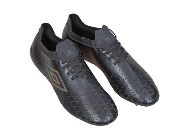 UMBRO Velocita V Pro FG Svart 44,5 Fotbollsko fasta dobbar 