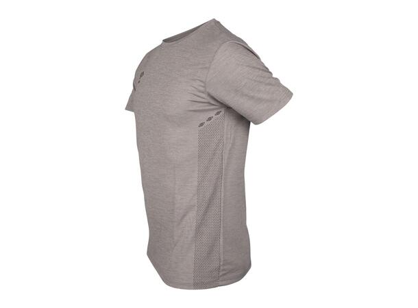 UMBRO Core Tech Tee Gråmel. XS T-shirt 
