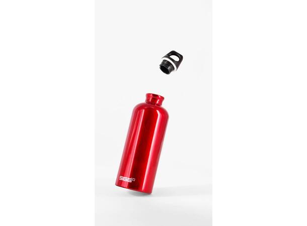 SIGG TRAVELLER Röd 1,0 L Vattenflaska i aluminium 