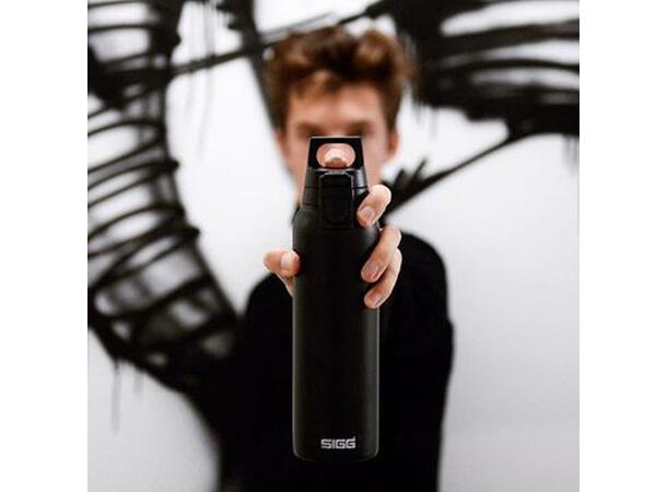 SIGG HOT & COLD ONE Svart 0,5 L Termos i rostfritt stål 