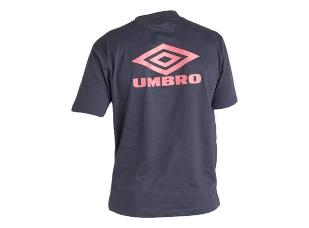 UMBRO Classico Logo Tee Indian Ink M T-shirt herr 